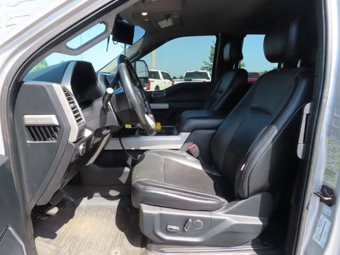 Used 2017 Ford F550 4x4 SuperCab Super Duty image 25