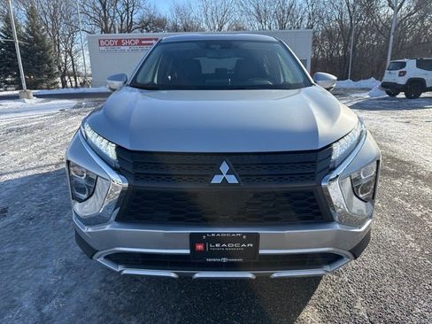 Used 2024 Mitsubishi Eclipse Cross SE image 3