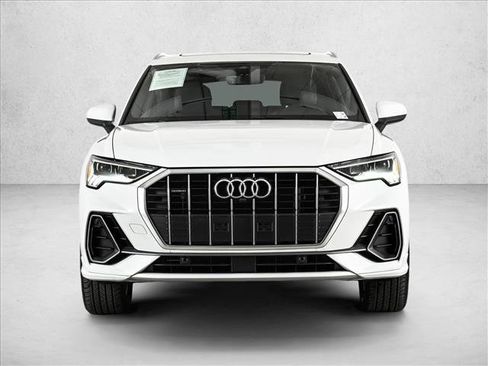Certified 2025 Audi Q3 2.0T Premium Plus w/ Premium Plus Package image 2