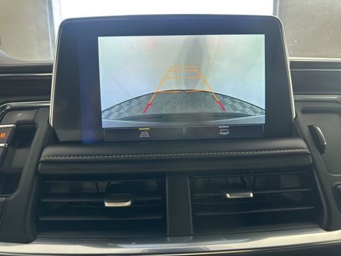 Used 2023 Chevrolet Suburban Premier image 24