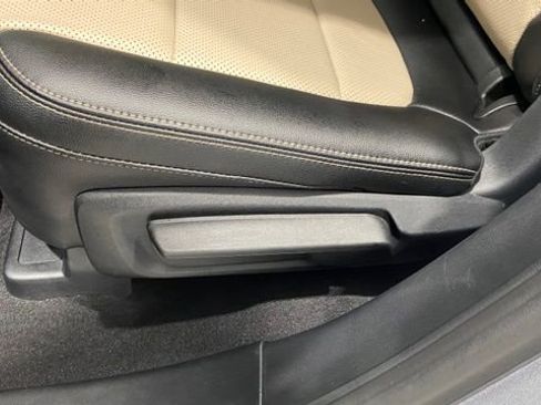 Used 2021 Ford Escape Titanium w/ Titanium Elite Package image 17