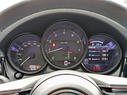 Certified 2026 Porsche Macan AWD/4WD image 16