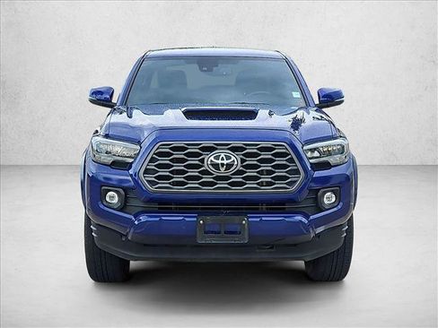 Used 2023 Toyota Tacoma TRD Sport w/ Technology Package RWD image 2