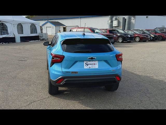 Used 2025 Chevrolet Trax RS w/ Driver Confidence Package FWD image 35