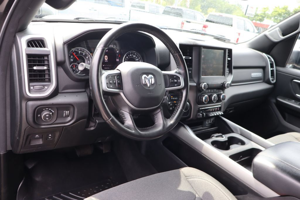 Used 2022 RAM 1500 Big Horn AWD/4WD image 5
