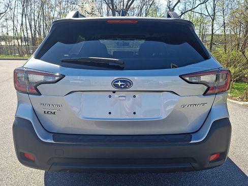 Used 2025 Subaru Outback Premium image 5