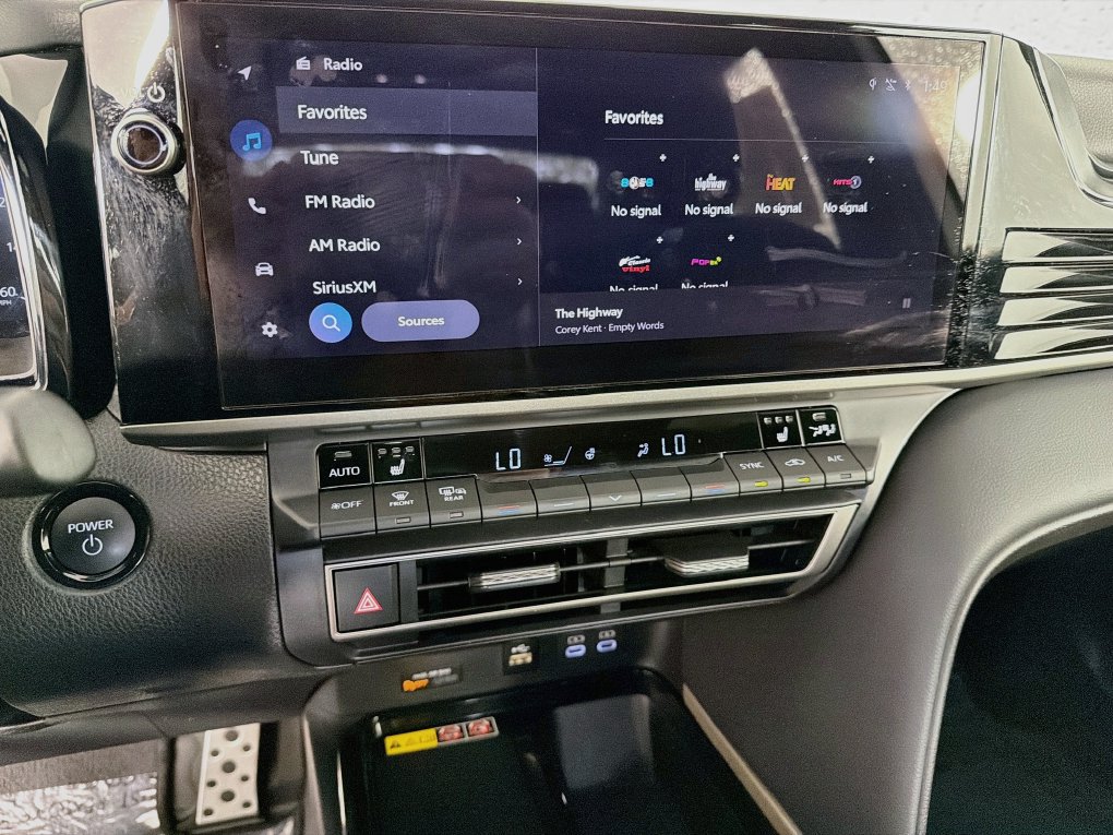 Used 2025 Toyota Camry XSE FWD image 20