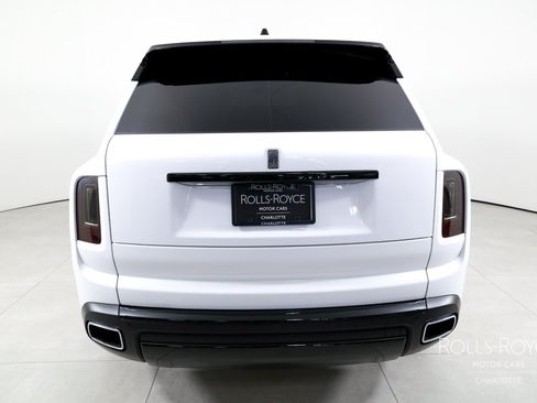 Certified 2023 Rolls-Royce Cullinan w/ Cullinan Package AWD/4WD image 9