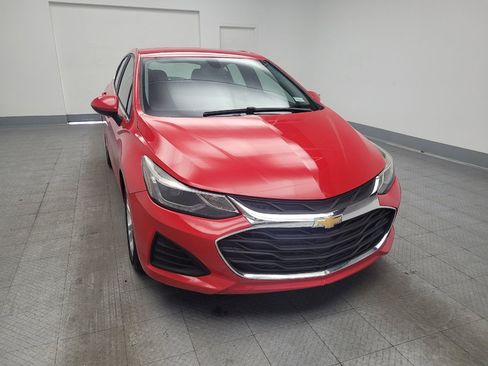 Used 2019 Chevrolet Cruze LT w/ Convenience Package FWD image 14
