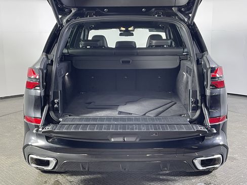 Certified 2025 BMW X5 xDrive40i w/ Executive Package image 8