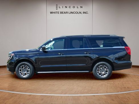 Used 2025 Ford Expedition Max Active AWD/4WD image 8