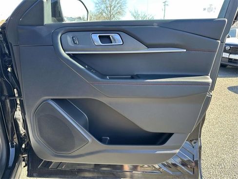 Used 2025 Ford Explorer ST-Line image 10