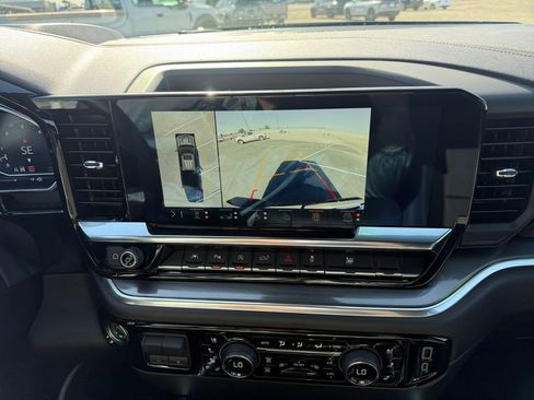 Used 2024 Chevrolet Silverado 1500 High Country image 25