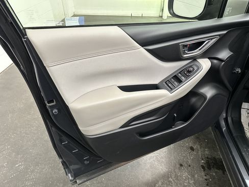 Used 2024 Subaru Forester Premium image 18