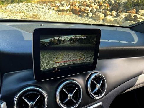 Used 2018 Mercedes-Benz CLA 250 image 18