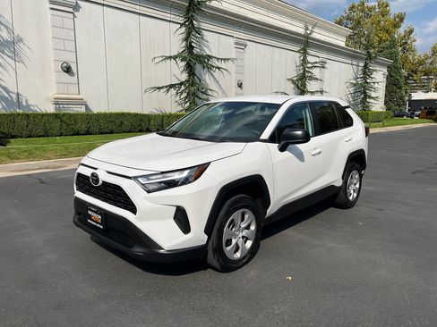 Used 2024 Toyota RAV4 LE image 2