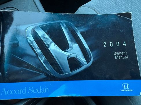 Used 2004 Honda Accord LX image 31
