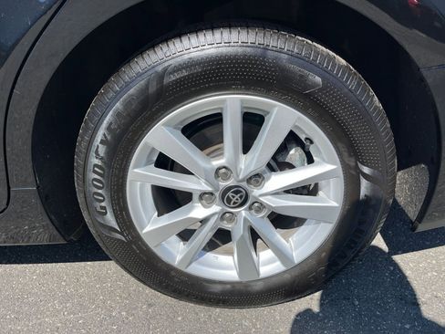 Used 2025 Toyota Camry LE image 29