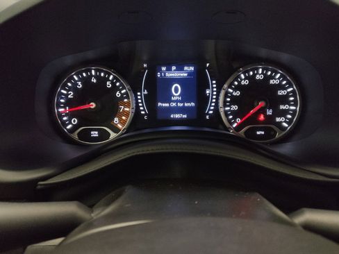 Used 2023 Jeep Renegade Latitude w/ Premium Group AWD/4WD image 23