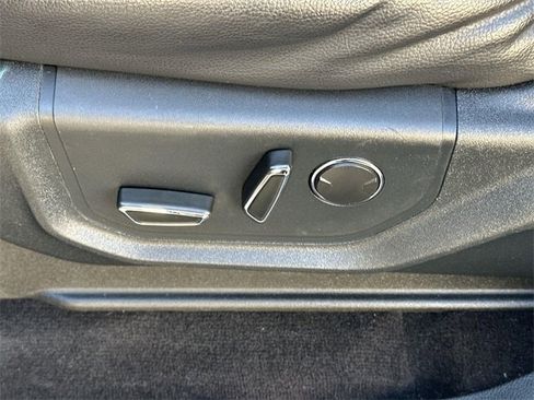 Used 2021 Ford Expedition Limited image 33