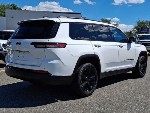 Used 2023 Jeep Grand Cherokee L Laredo AWD/4WD image 6