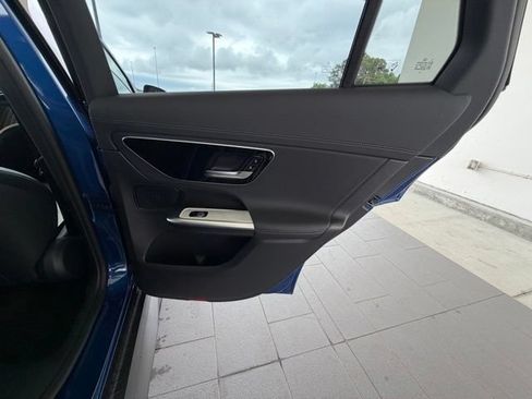 Used 2025 Mercedes-Benz GLC 300 4MATIC image 30