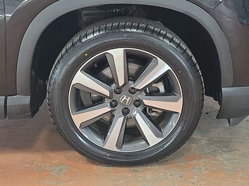 Used 2023 Honda Pilot Touring image 8