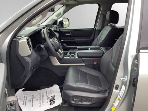 Used 2023 Toyota Tundra Limited image 9