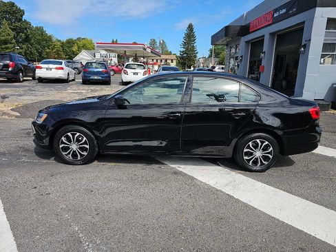 Used 2013 Volkswagen Jetta S image 8