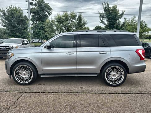 Used 2021 Ford Expedition XLT RWD image 5