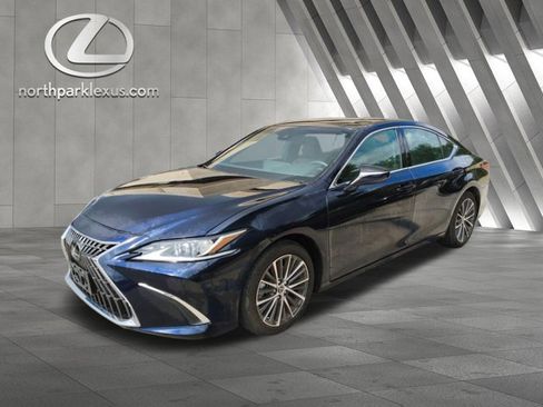 Used 2023 Lexus ES 350 w/ Premium Package FWD image 3