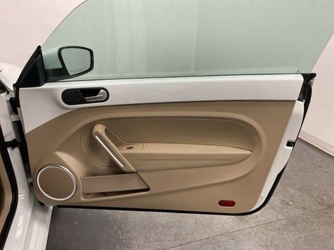 Used 2016 Volkswagen Beetle 1.8T S image 21