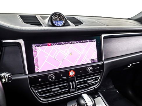 Used 2024 Porsche Macan GTS image 21