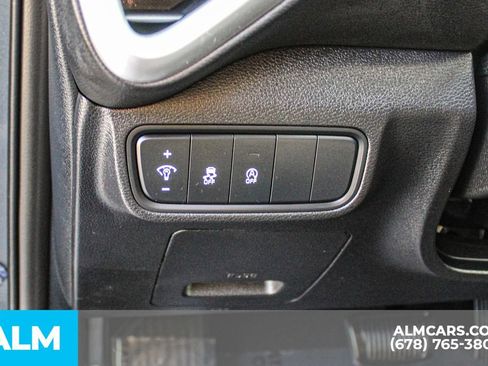 Used 2025 Kia Soul LX w/ LX Technology Package FWD image 29