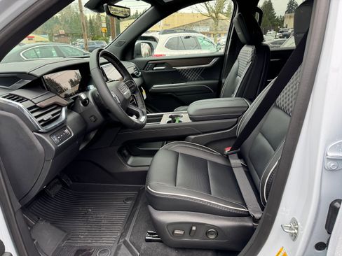 New 2026 GMC Acadia Denali w/ Super Cruise Package image 18