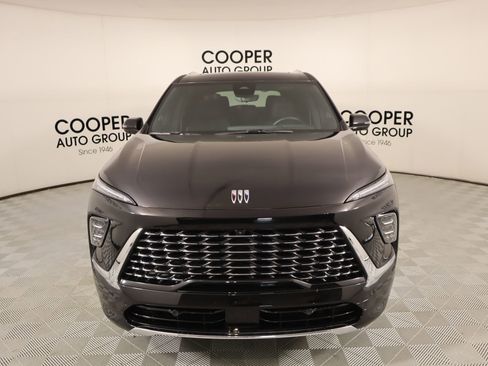 Used 2025 Buick Enclave Avenir w/ Super Cruise Package image 8