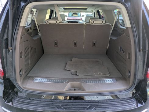 Used 2023 GMC Yukon XL Denali image 31