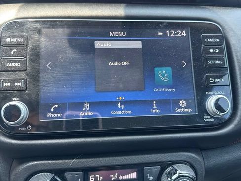 Used 2021 Nissan Kicks SR w/ SR Premium Package FWD image 12