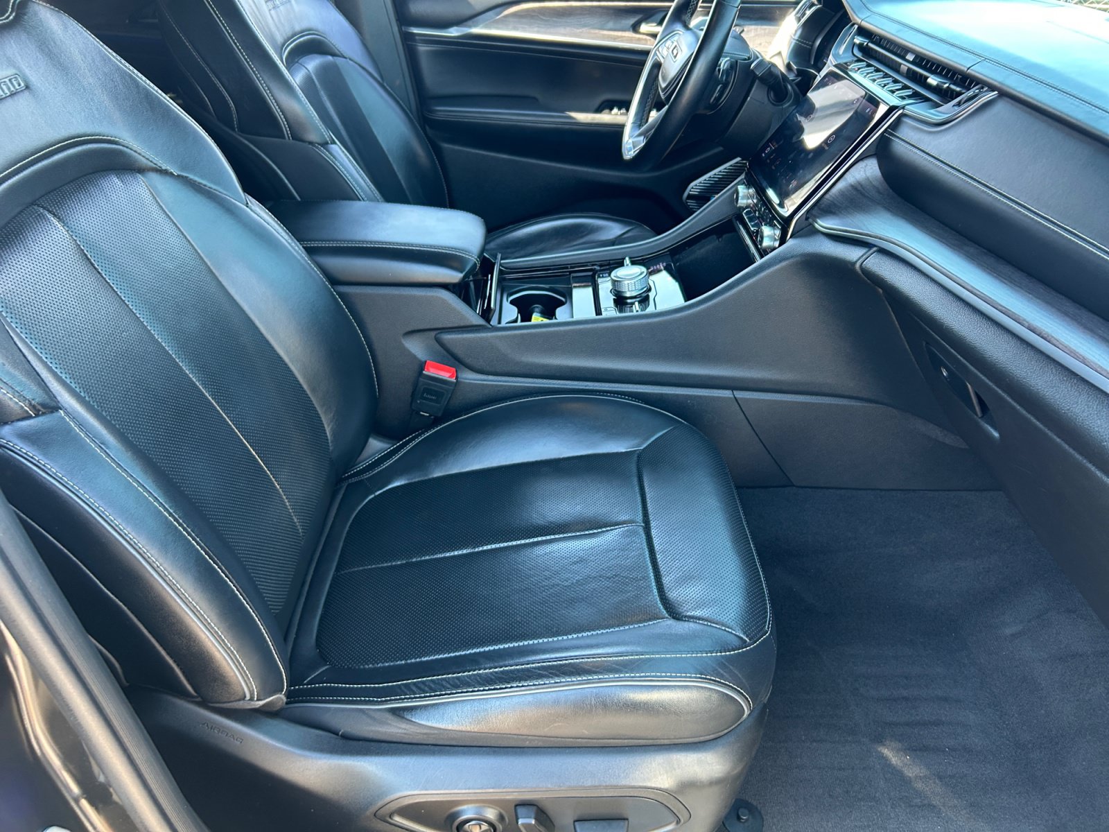 Used 2022 Jeep Grand Cherokee L Overland AWD/4WD image 18