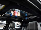 Used 2018 Land Rover Range Rover Velar R-Dynamic SE image 4
