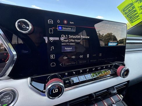 Used 2024 GMC Canyon AT4X image 12