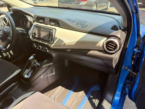 Used 2021 Nissan Versa SV FWD image 8
