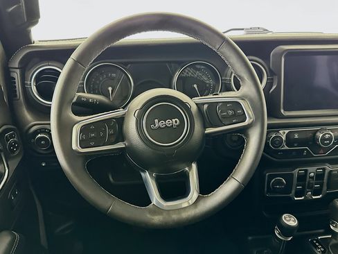 Used 2023 Jeep Wrangler Sahara image 18