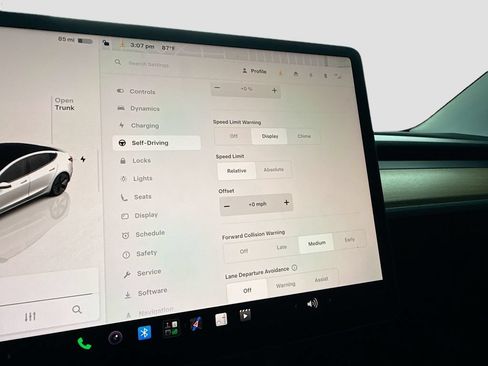Used 2023 Tesla Model 3 Standard Range RWD image 35