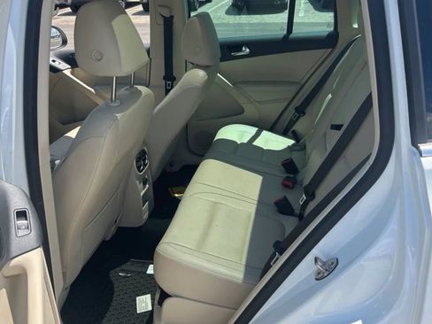 Used 2016 Volkswagen Tiguan SE AWD/4WD image 7
