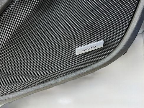 Used 2022 GMC Terrain SLT w/ Infotainment Package II image 19