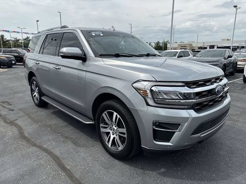 Used 2023 Ford Expedition Limited AWD/4WD image 7