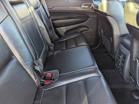 Used 2018 Jeep Grand Cherokee Limited image 11