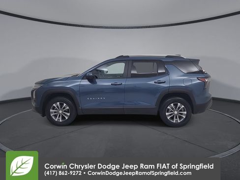 Used 2025 Chevrolet Equinox LT w/ Convenience Package II FWD image 9