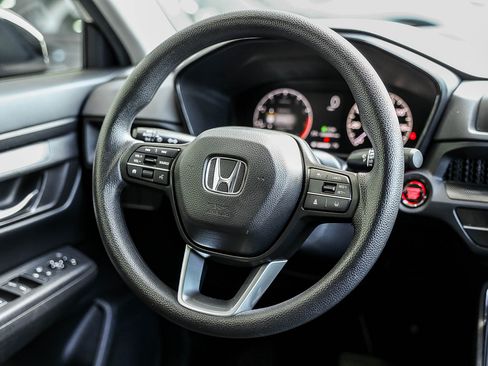 Used 2025 Honda CR-V LX image 19